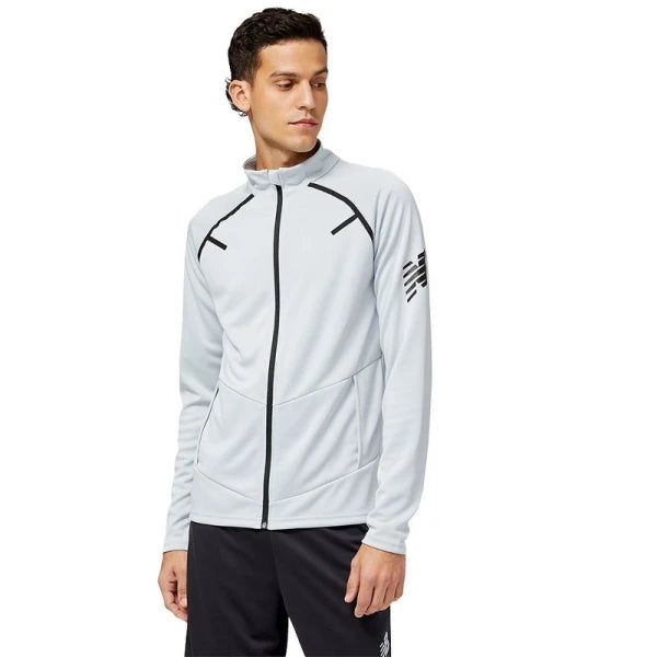 Campera New Balance Tenacity - Gris